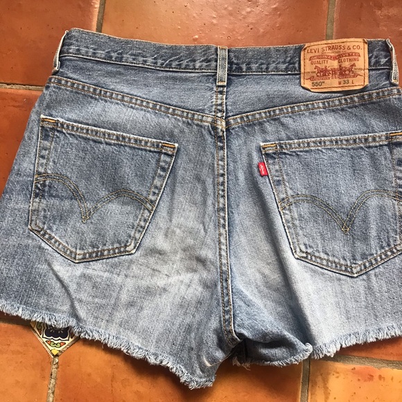 Levi’s 550 Relaxed Fit Jean Shorts - Picture 2 of 3